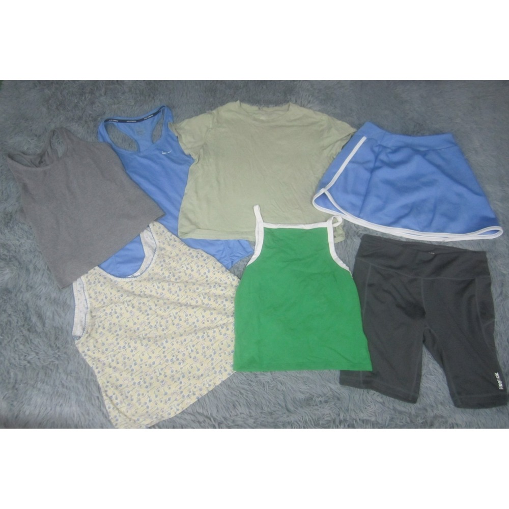 Womens Tops and Shorts Size Medium Various Brands Lot of 7 American Eagle Reebok